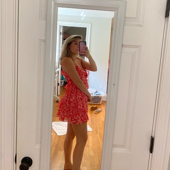 Lovers and friends stunning dress - Picture 4 of 5